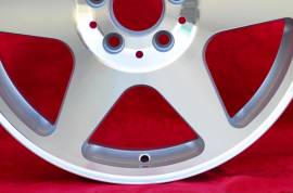 4 pz. cerchi Mercedes Evo 8.25x17 ET34 124 129 201