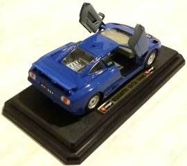 Modellino Burago Made In Italy Bugatti 11gb (1991)scala 1:24 con scatola nuovo