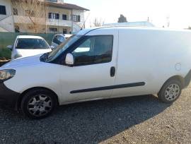 Fiat doblo 1.6 mtj 105cv passo corto. Veicolo dotato di 3 posti. 