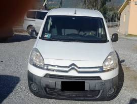 Citroen Berlingo 1.6 Vti 120cv -  Veicolo corredato di 3 posti. 