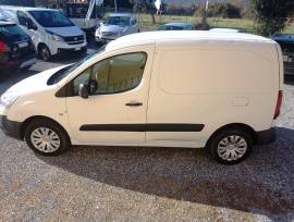 Citroen Berlingo 1.6 Vti 120cv -  Veicolo corredato di 3 posti. 