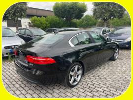 Jaguar XE 2.0 D Turbo 180 CV Automatica R-Sport