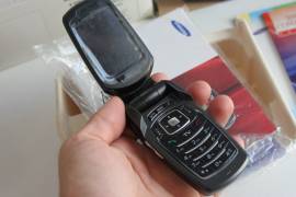 SAMSUNG SGH-P910 2006 con BOX, bundle "Tre" SIMLOCK da collezione