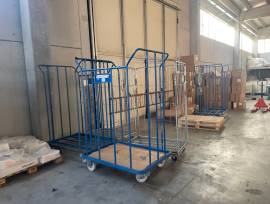 Scaffalature e attrezzature da magazzino