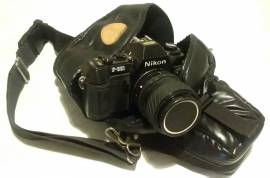 Custodia protettiva a tracolla in pelle x macchine Nikon(tutte) e obiettivo da 14 a 200 mm.
