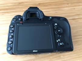 Vendo Nikon D750 in ottime condizioni con tutti gli accessori.