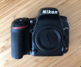 Vendo Nikon D750 in ottime condizioni con tutti gli accessori.