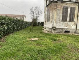 Villa stile Liberty del 1900 indipendente con giardino Alseno  (PC) 