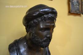 Busto in bronzo raffigurante Pitagora