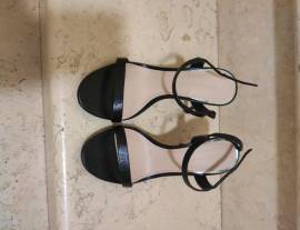 Vendo Scarpa con tacco ZARA WOMAN, misura n° 37 