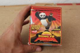 FIGURINE STICKERS KUNG FU PANDA • BOX 50 BUSTINE EDIBAS