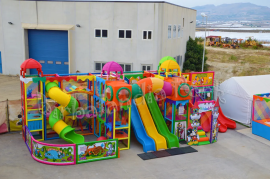 Gioco playground per bambini per ludoteche, parchi gioco, baby parking e luna park  