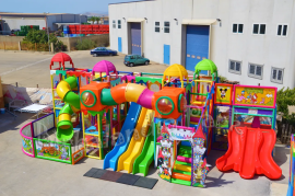 Gioco playground per bambini per ludoteche, parchi gioco, baby parking e luna park  