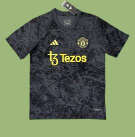 Manchester United maglia 2024 2025