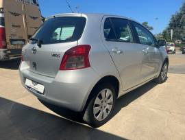 Toyota Yaris 5p Active 1.3 Benzina 87CV 