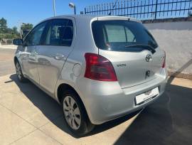 Toyota Yaris 5p Active 1.3 Benzina 87CV 