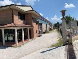 Capannone Artigianale/Industriale A Gubbio, Frazione Ponte d'Assi