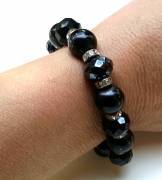 Splendido Bracciale vintage con perle in vetro nero scuro, sfaccettate e lisce