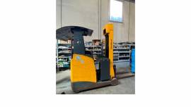 CARRELLO ELEVATORE MARCA JUNGHEINRICH