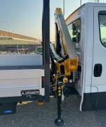 IVECO  GRU E CASSONE FISSO