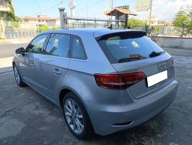 AUDI A3 1.6 TDI S-TRONIC SPORT