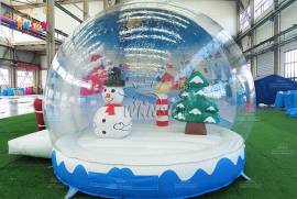 Noleggio Gonfiabile Snow Globe Sfera di Natale 