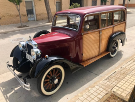 Studebaker Esrkine Woody del 1924 completamente restaurata