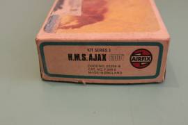 Modellino AIRFIX HMS AJAX SCALA 1:600 Kit Modello Nave fondo di magazzino nuovo