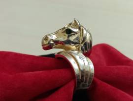 ANELLO CAVALLO IN ARGENTO 925 PLACCATO ORO 18K, LEGGERE BENE CON ATTENZIONE LA DESCRIZIONE 