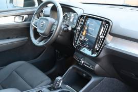 2019 Volvo XC40 D3 MOMENTUM AWD LED NAVI