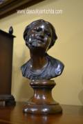 Piccolo busto in bronzo fanciulla di De Martino