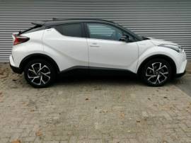 Toyota C-HR Hybrid Style Selection