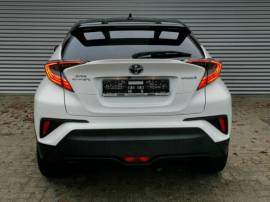 Toyota C-HR Hybrid Style Selection