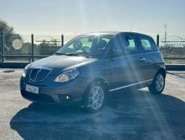 Lancia Ypsilon 1.3 MJT 90 CV Platino