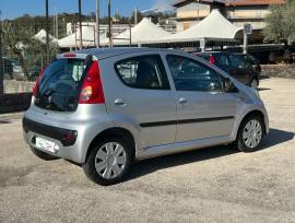 Peugeot 107 1.0 Benzina Automatica