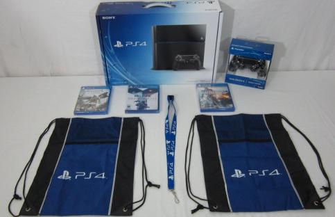 Vendo - PlayStation 4 sigillata 500GB Include 3 Giochi