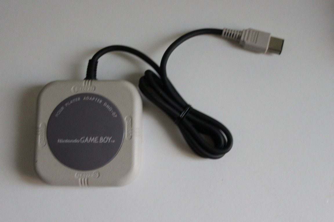 DMG-07 Nintendo Game Boy Multitap usato buone condizioni e funzionante