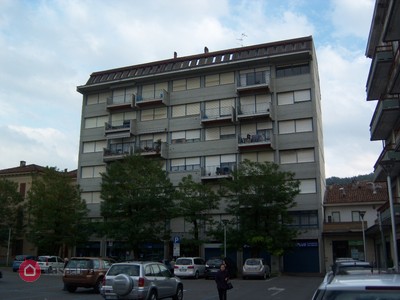 Broni  (Pavia)   piazza del mercato piano 5,  appartamento