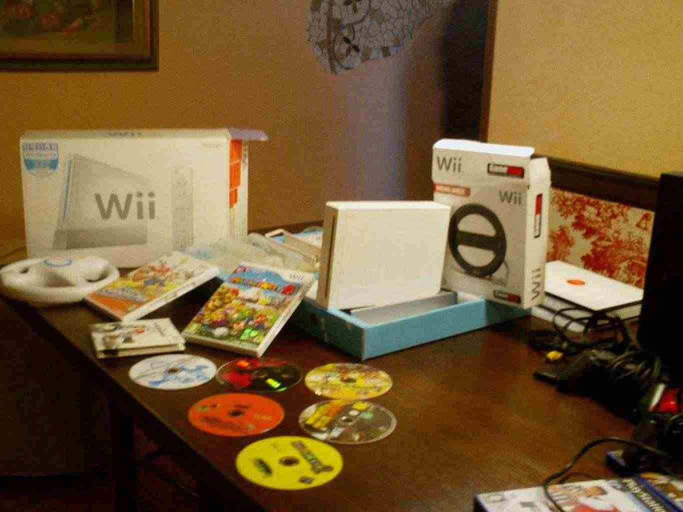 Wii Nintendo con regalo Playstation 2° e tanti giochi