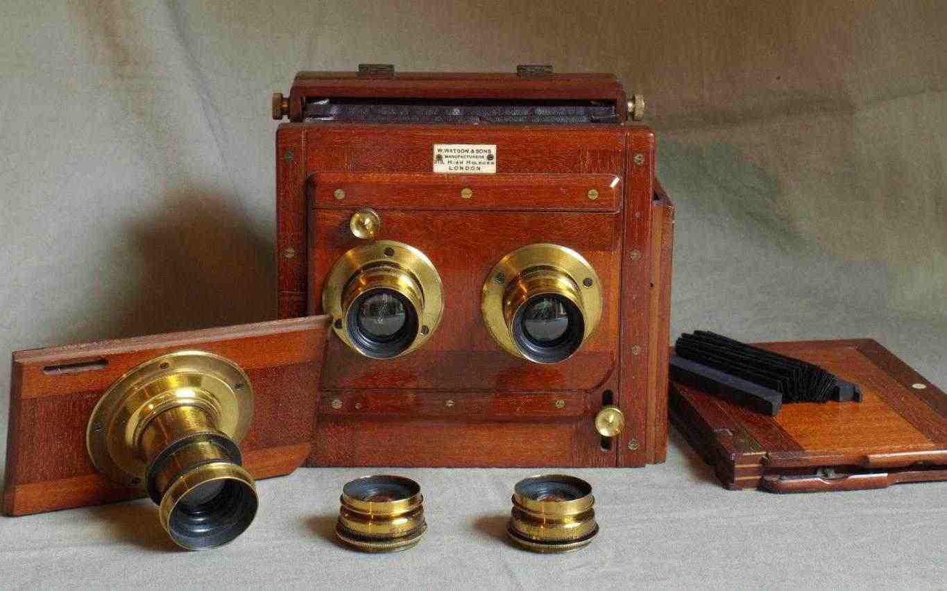 Watson 1/2 plate Stereo mahogany plate camera c1895