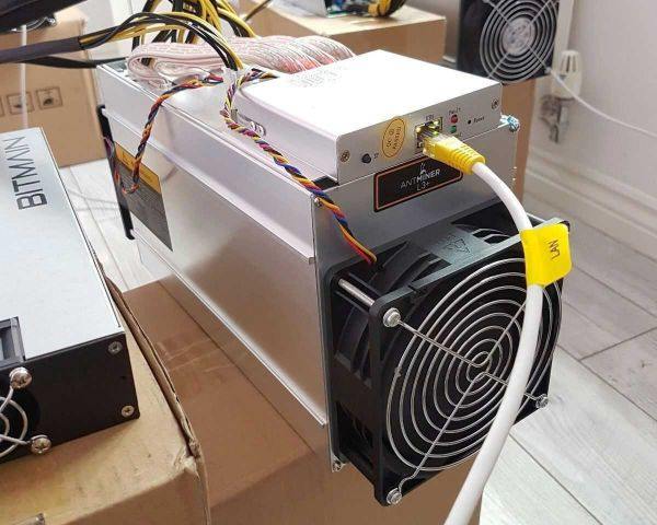 Nuovo Bitmain Antminer S9 ~ 14.0TH / s @ .098W / GH 16nm ASIC Bitmain PSU